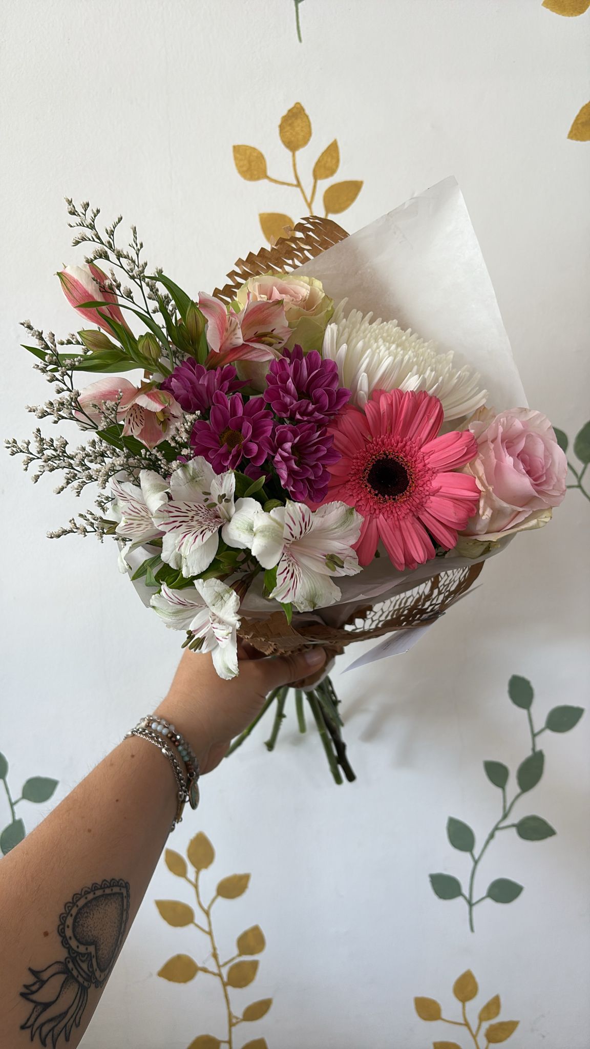 RAMO MIX FLORAL CON ROSA